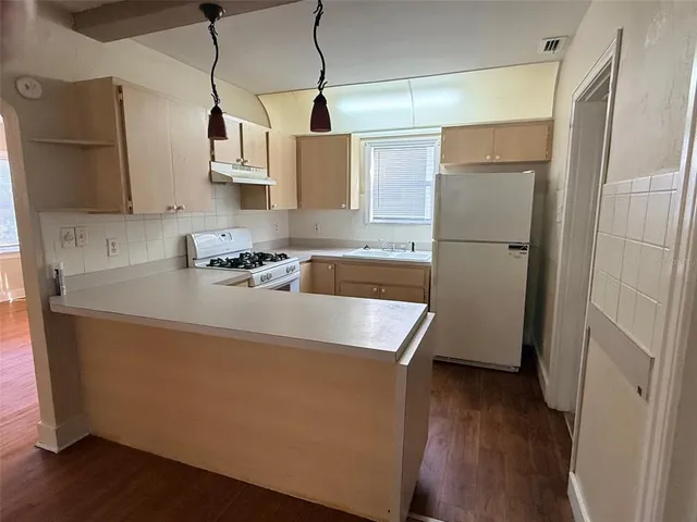 $2,295 | 3610 Dartmouth Avenue North, St. Petersburg, FL 33713