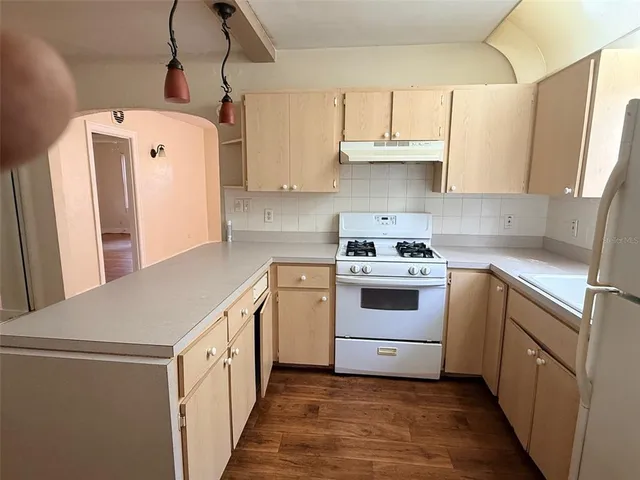 $2,295 | 3610 Dartmouth Avenue North, St. Petersburg, FL 33713