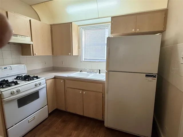 $2,295 | 3610 Dartmouth Avenue North, St. Petersburg, FL 33713