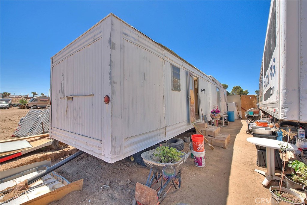 11525 Cactus Road Victorville, CA 92392 - Photo 7 of 19 Trailer