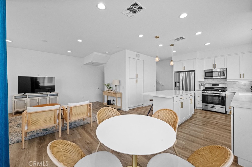 322 Ford Road Costa Mesa, CA 92627 - Photo 8 of 24
