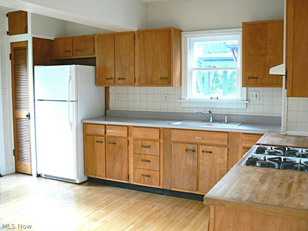 1140 Quilliams Road Cleveland, OH 44121 - Photo 5 of 11