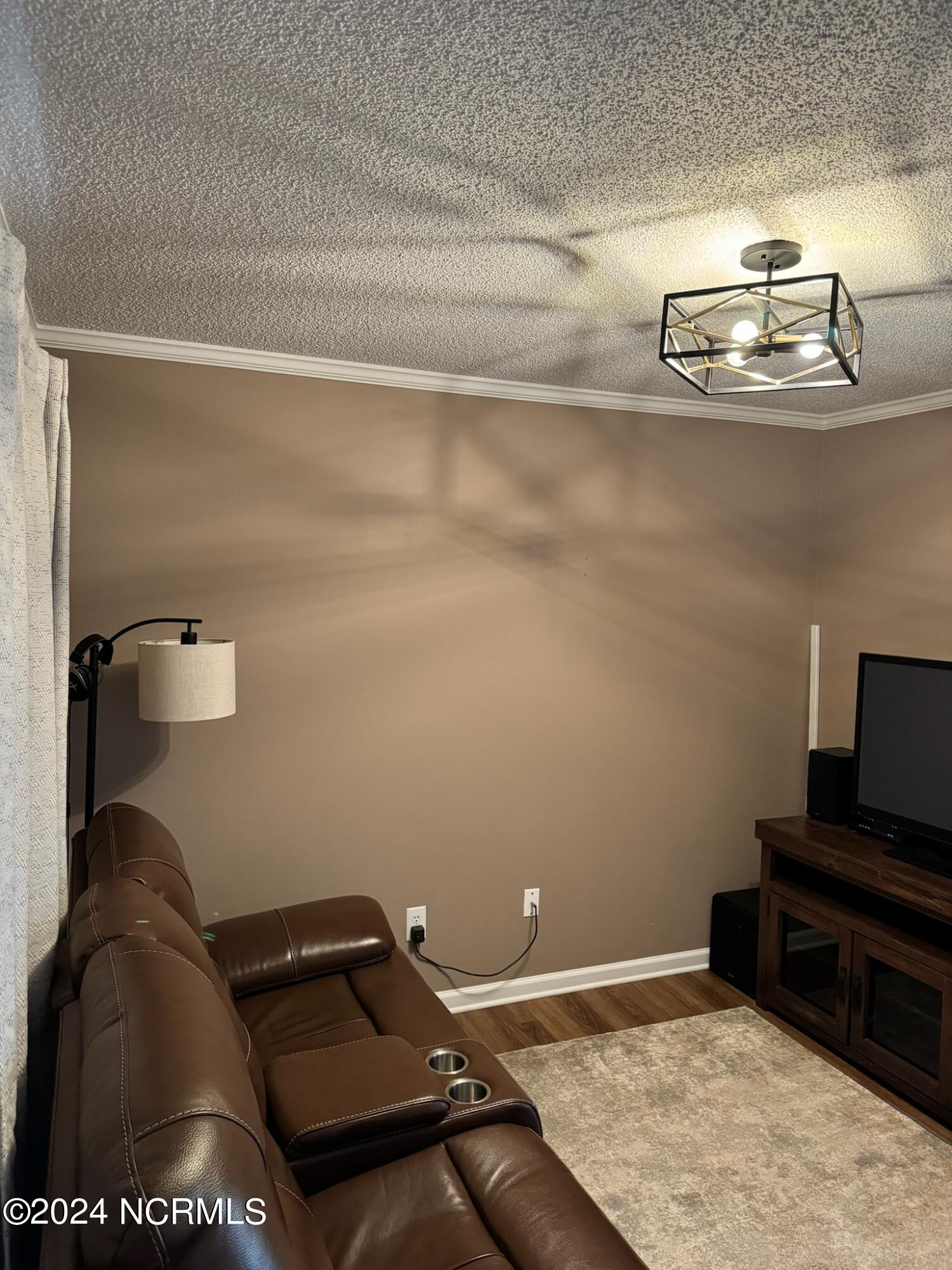 7629 Neuse Bend Drive Raleigh, NC 27616 - Photo 10 of 41 IMG_6670 (1)