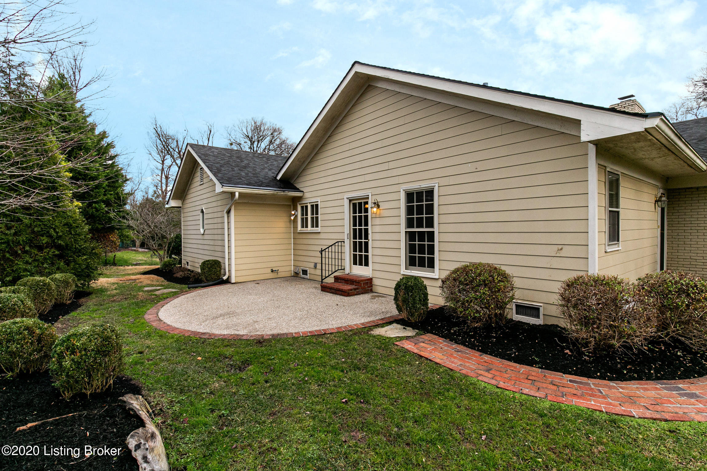 212 Choctaw Road Louisville, KY 40207 - Photo 15 of 49 _DUB6236