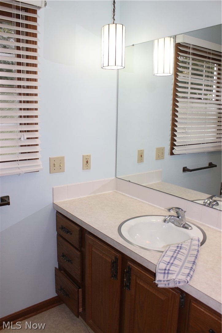 1835 Summerchase Road Northeast Canton, OH 44721 - Photo 19 of 35 Gallery Image 19