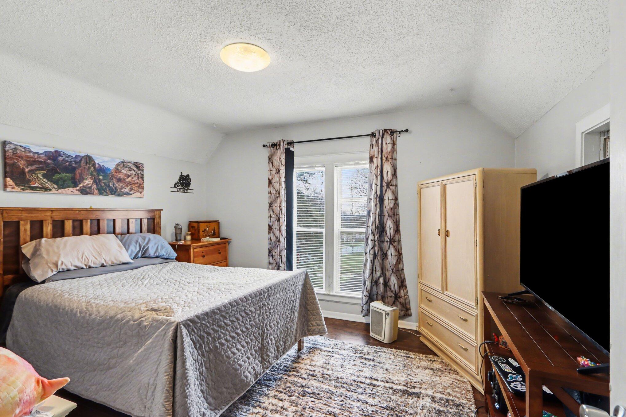 637 Denner Street Kalamazoo, MI 49006 - Photo 10 of 24 012_file_2492