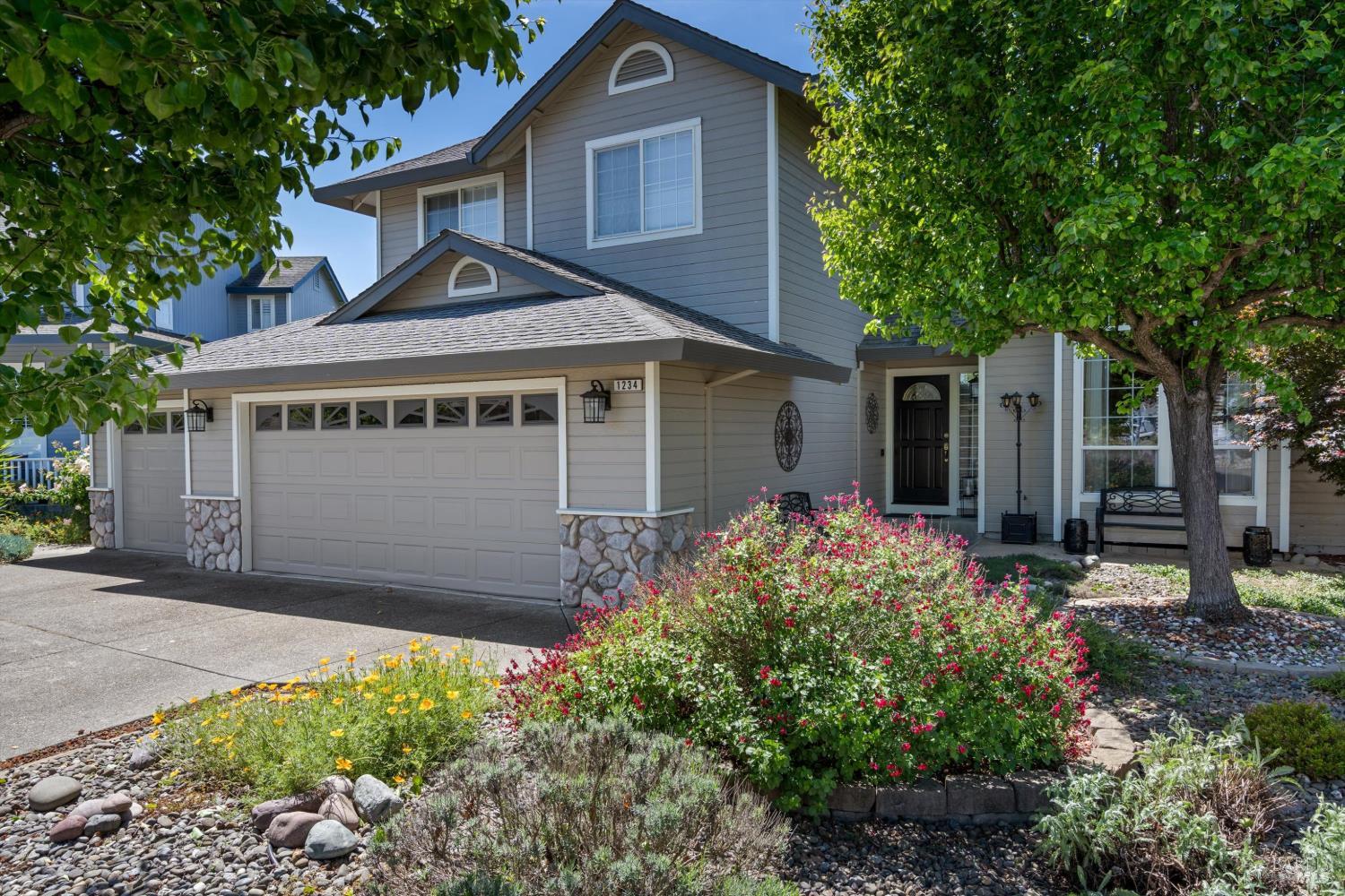 1234 Honeybrook Place Rohnert Park, CA 94928 - Photo 3 of 24