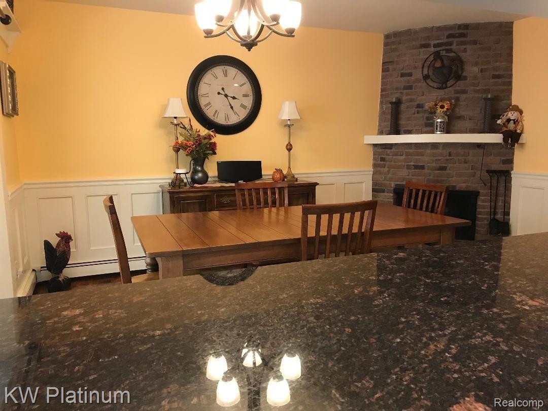 735 North Riverside Avenue St. Clair, MI 48079 - Photo 24 of 49 DINING-KITCHEN.jpg