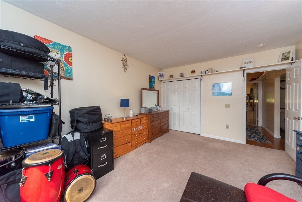 40 Nashua Street, Unit 5 Clinton, MA 01510 - Photo 25 of 33