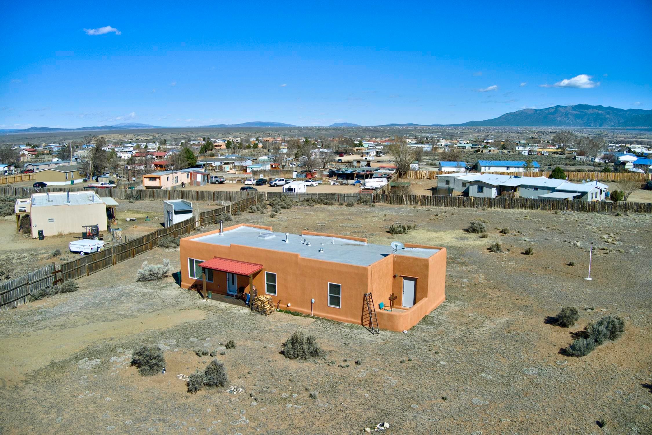99 West Romero Road Ranchos de Taos, NM 87557 - Photo 35 of 36 Gallery Image 35