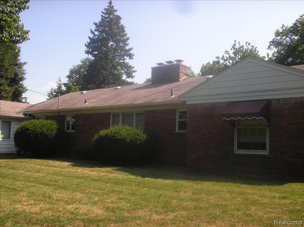 490 Shelbourne Road Grosse Pointe, MI 48236 - Photo 14 of 16 P1010194