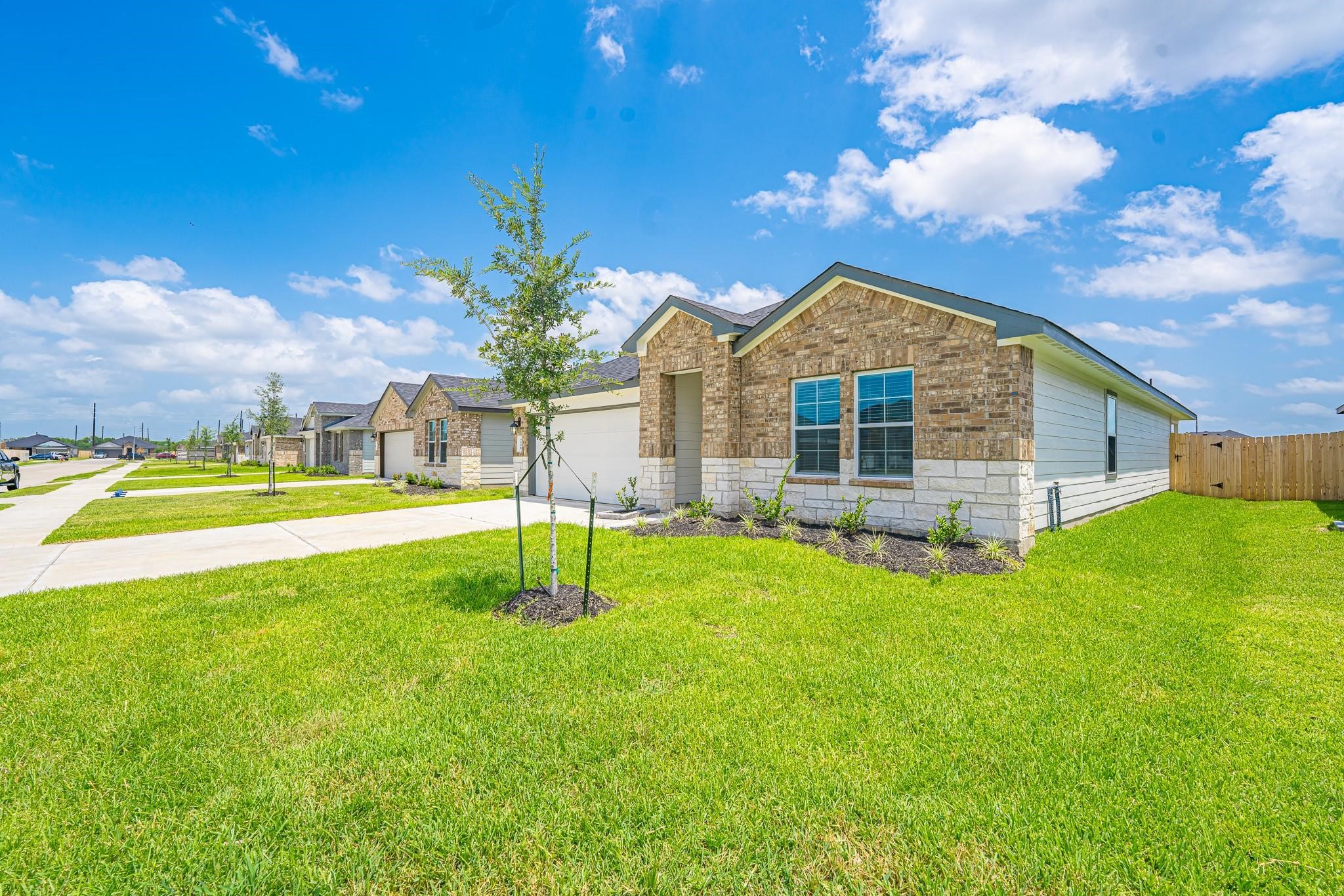 1118 Appaloosa Lane Rosharon, TX 77583 - Photo 4 of 37
