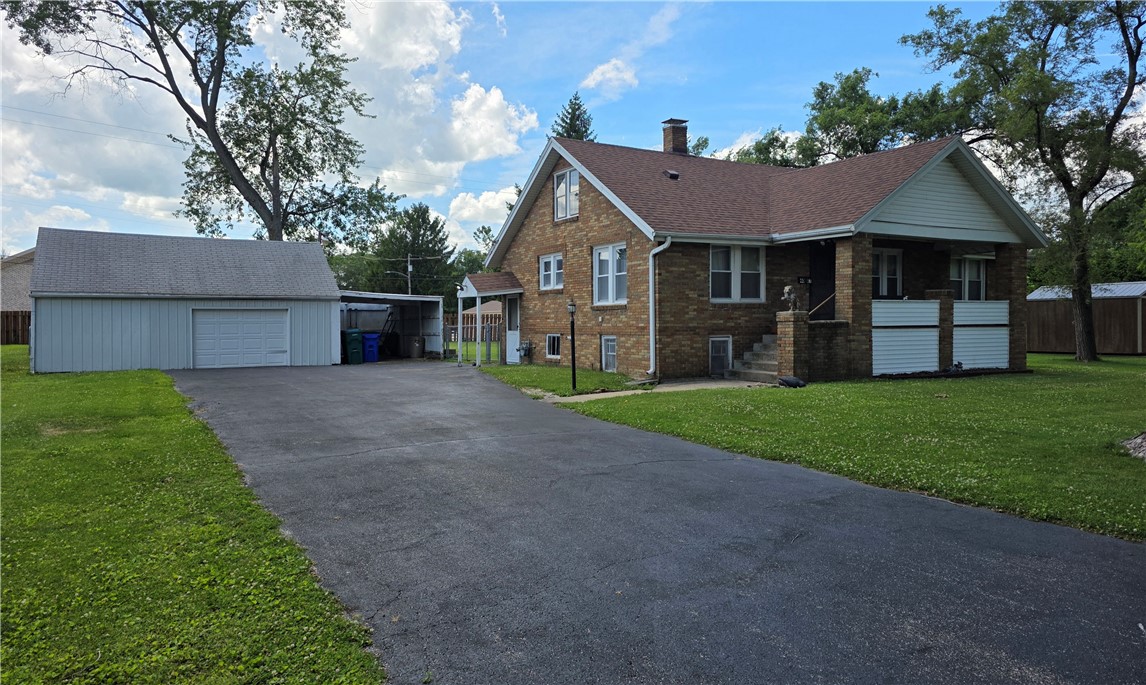 4027 North Constant View Drive Decatur, IL 62526 - Photo 1 of 39