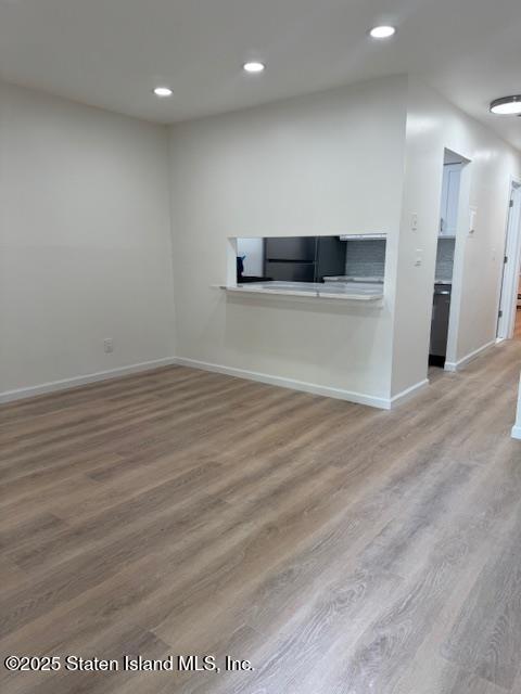 49 Devon Loop Staten Island, NY 10314 - Photo 3 of 19 IMG_2887