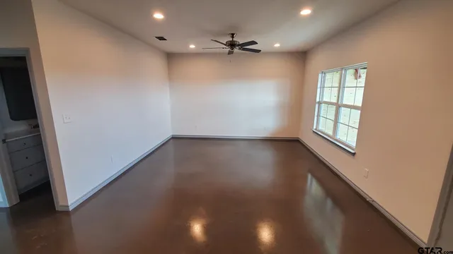 $1,470 | 16374 County Road 4100, Unit 1, Lindale, TX 75771