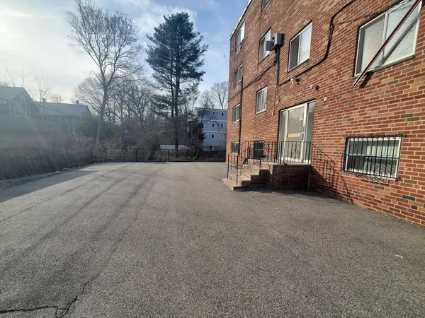 $2,200 | 24 Colgate Road, Unit 5, Boston, MA 02131