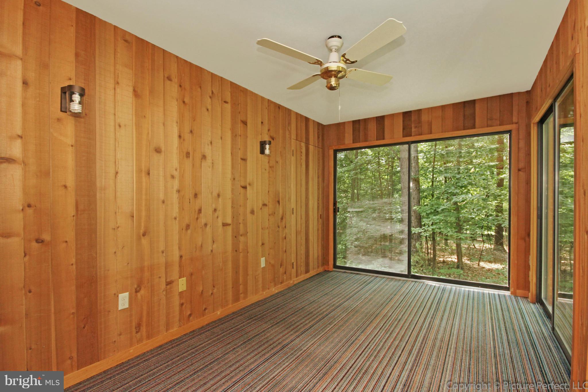 10512 Coppermine Road Woodsboro, MD 21798 - Photo 22 of 30 enclosed porch