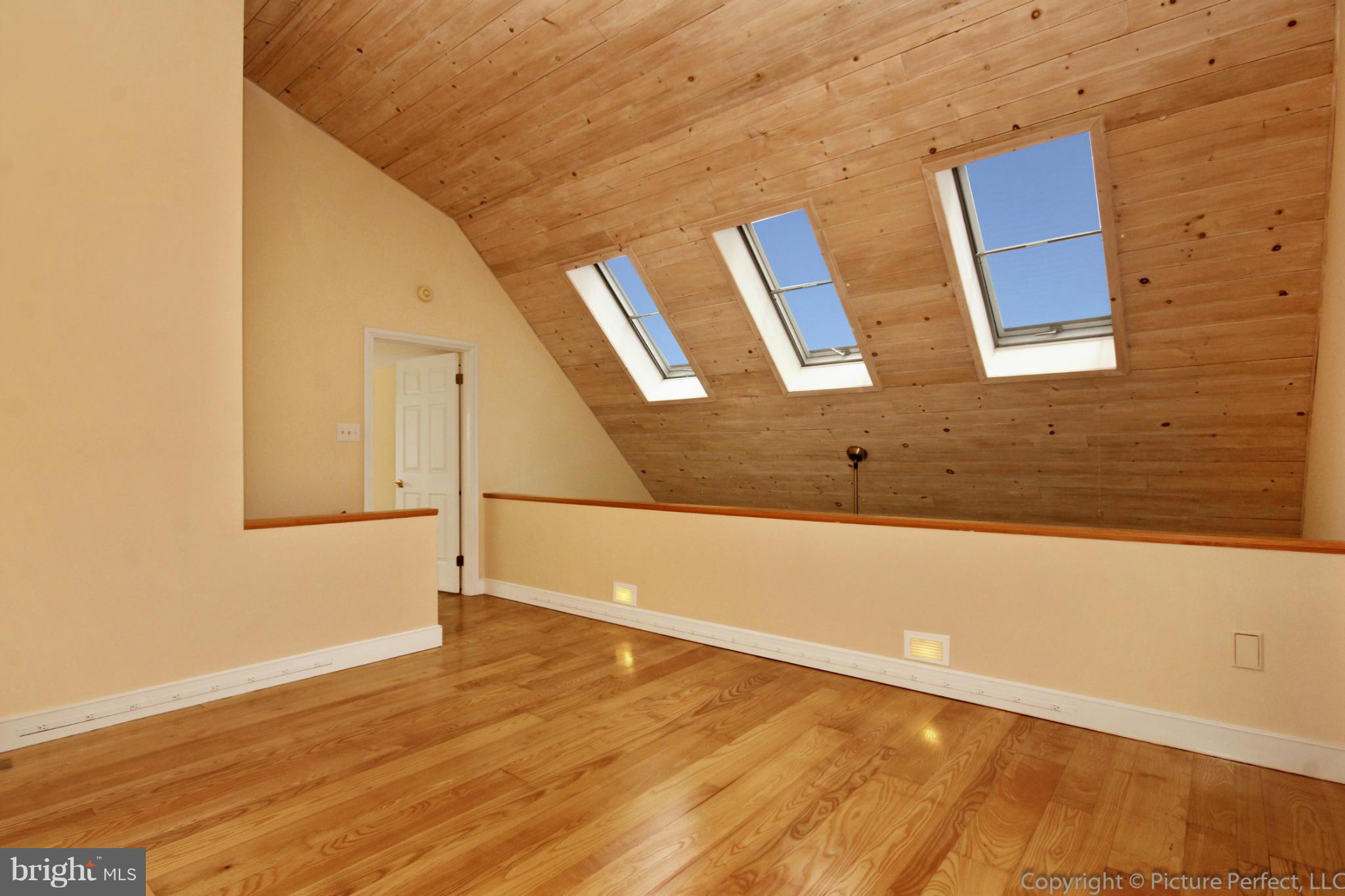 10512 Coppermine Road Woodsboro, MD 21798 - Photo 24 of 30 upper level media room/office