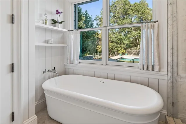 $6,998,000 | 110 Bear Gulch Drive, Portola Valley, CA 94028