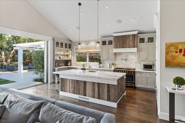 $6,998,000 | 110 Bear Gulch Drive, Portola Valley, CA 94028