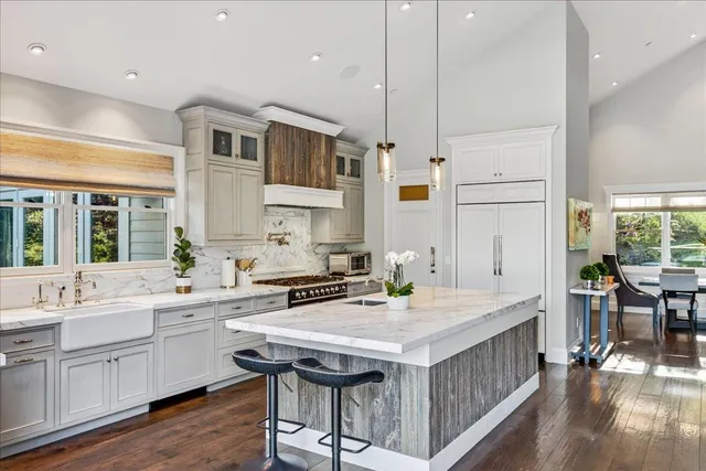 $6,998,000 | 110 Bear Gulch Drive, Portola Valley, CA 94028