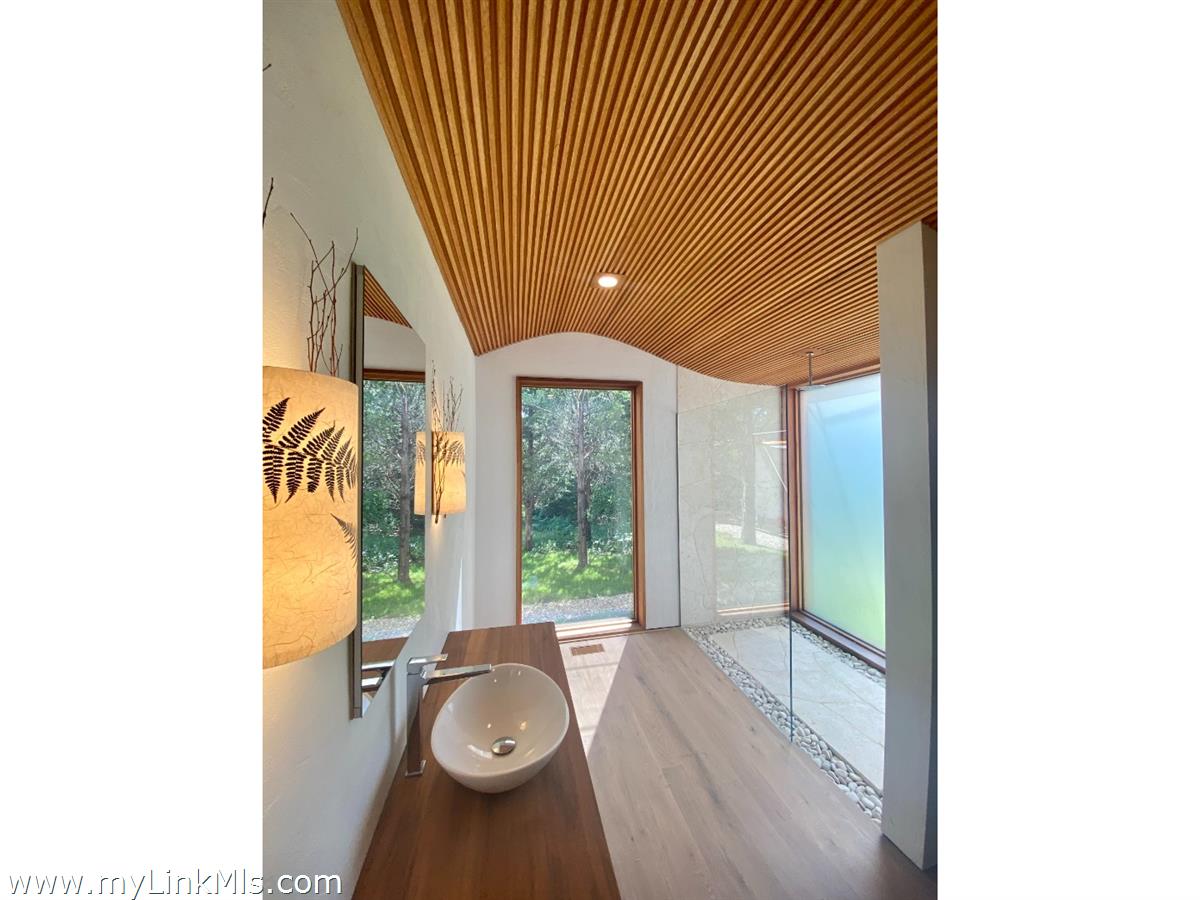 60 Bartimus Luce Road West Tisbury, MA 02568 - Photo 13 of 27