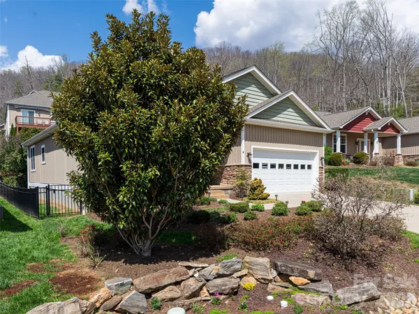 $517,000 | 4 Nectar Way, Swannanoa, NC 28778