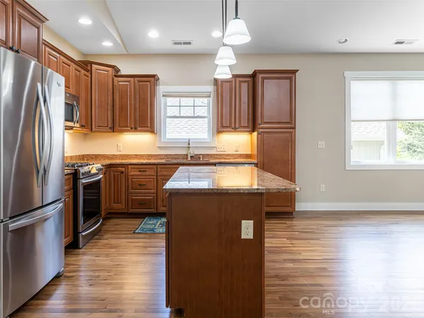 $517,000 | 4 Nectar Way, Swannanoa, NC 28778