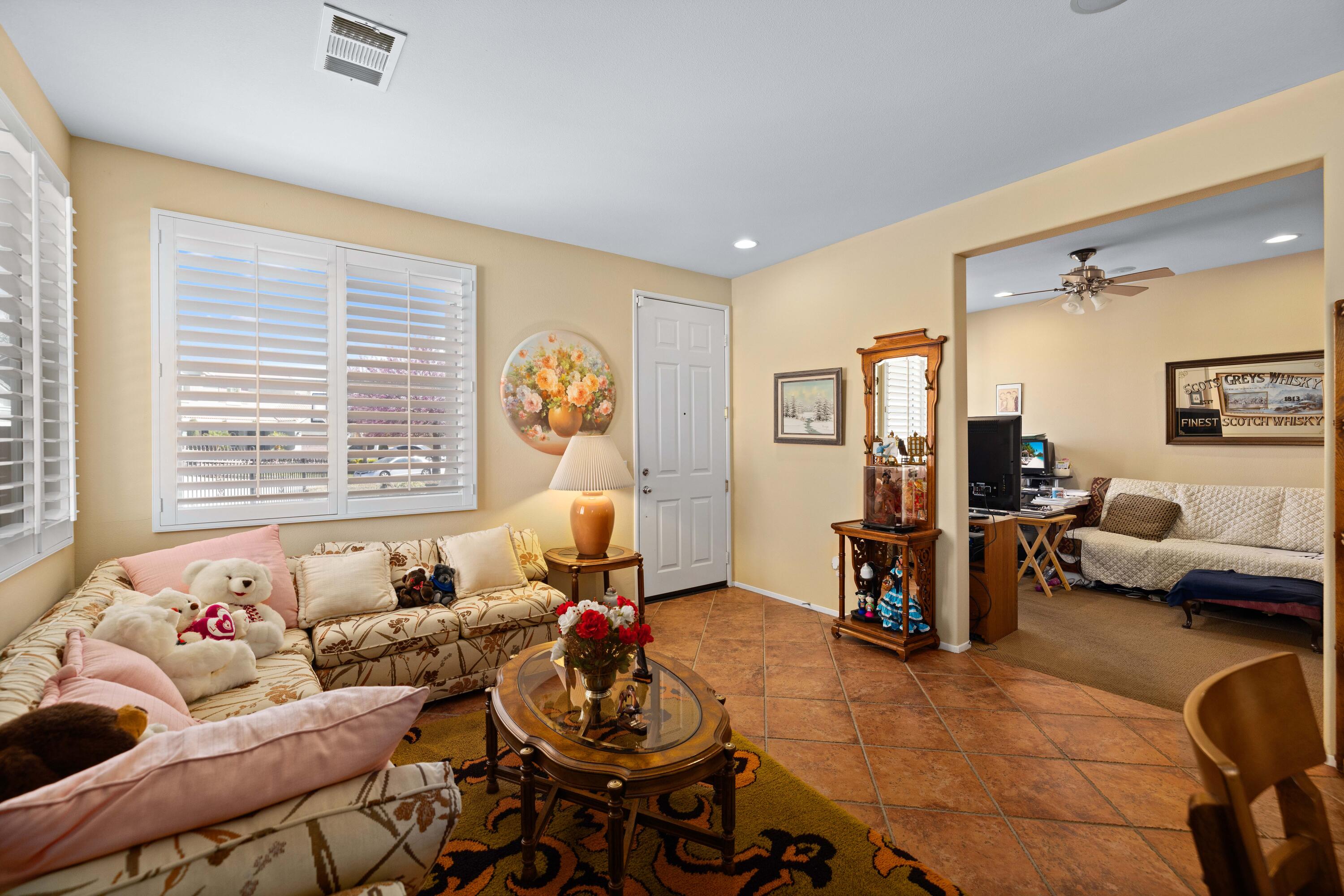 1010 East Ave K Lancaster, CA 93535 - Photo 5 of 20 1010 East Avenue K 11-6