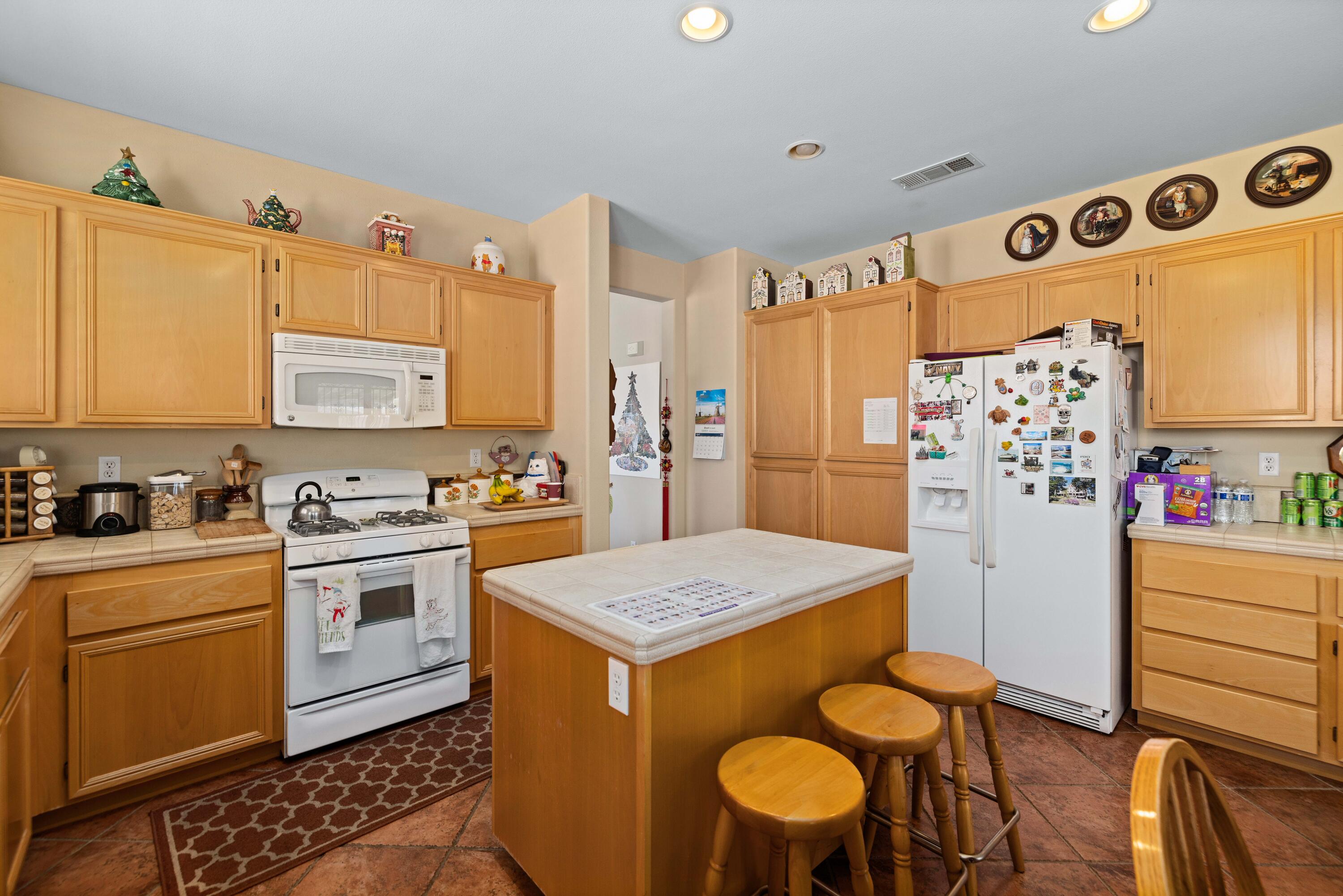 1010 East Ave K Lancaster, CA 93535 - Photo 8 of 20 1010 East Avenue K 11-10