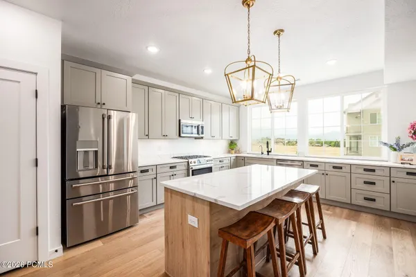 $850,000 | 1825 South 930th East East, Unit EAST, Heber City, UT 84032