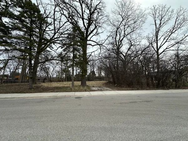 $2,300,000 | 755 Kipling Place, Deerfield, IL 60015
