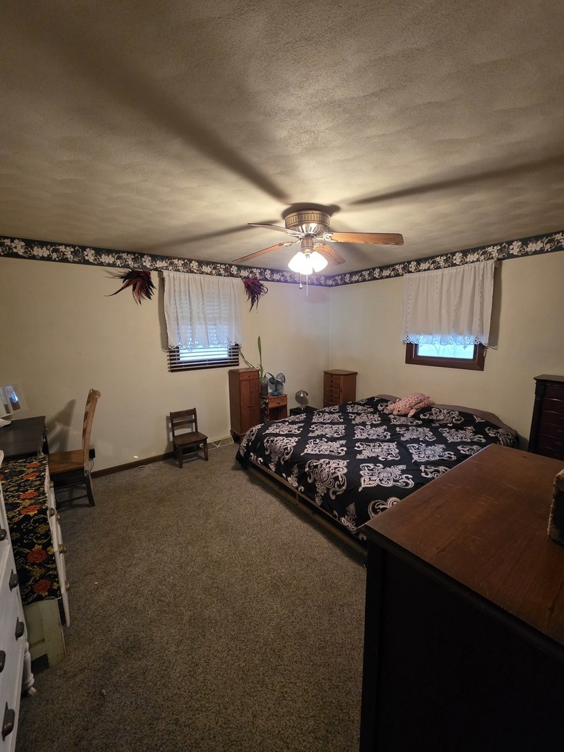 503 North Walnut Street Delavan, IL 61734 - Photo 29 of 32 a kitchen with a table and chairs in it