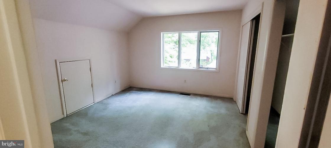 533 Pugh Road Wayne, PA 19087 - Photo 19 of 27 an empty room with windows