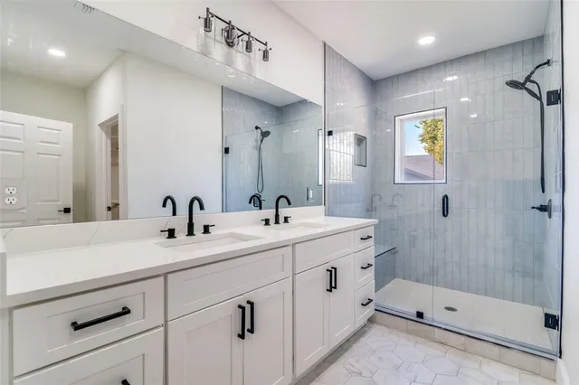 $2,695 | 718 Grandview Avenue, Dallas, TX 75223