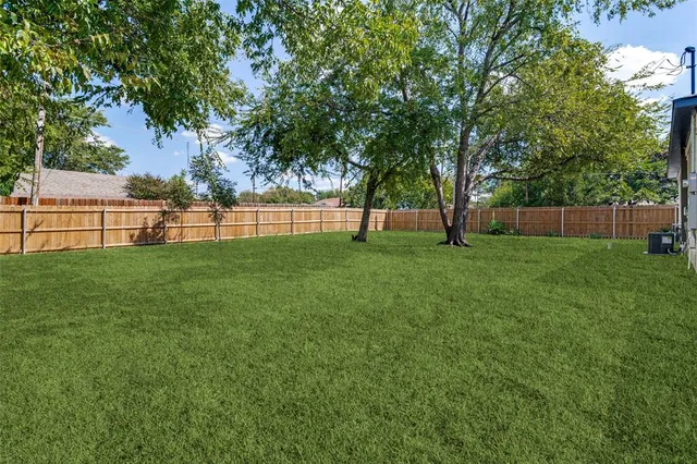 $2,695 | 718 Grandview Avenue, Dallas, TX 75223