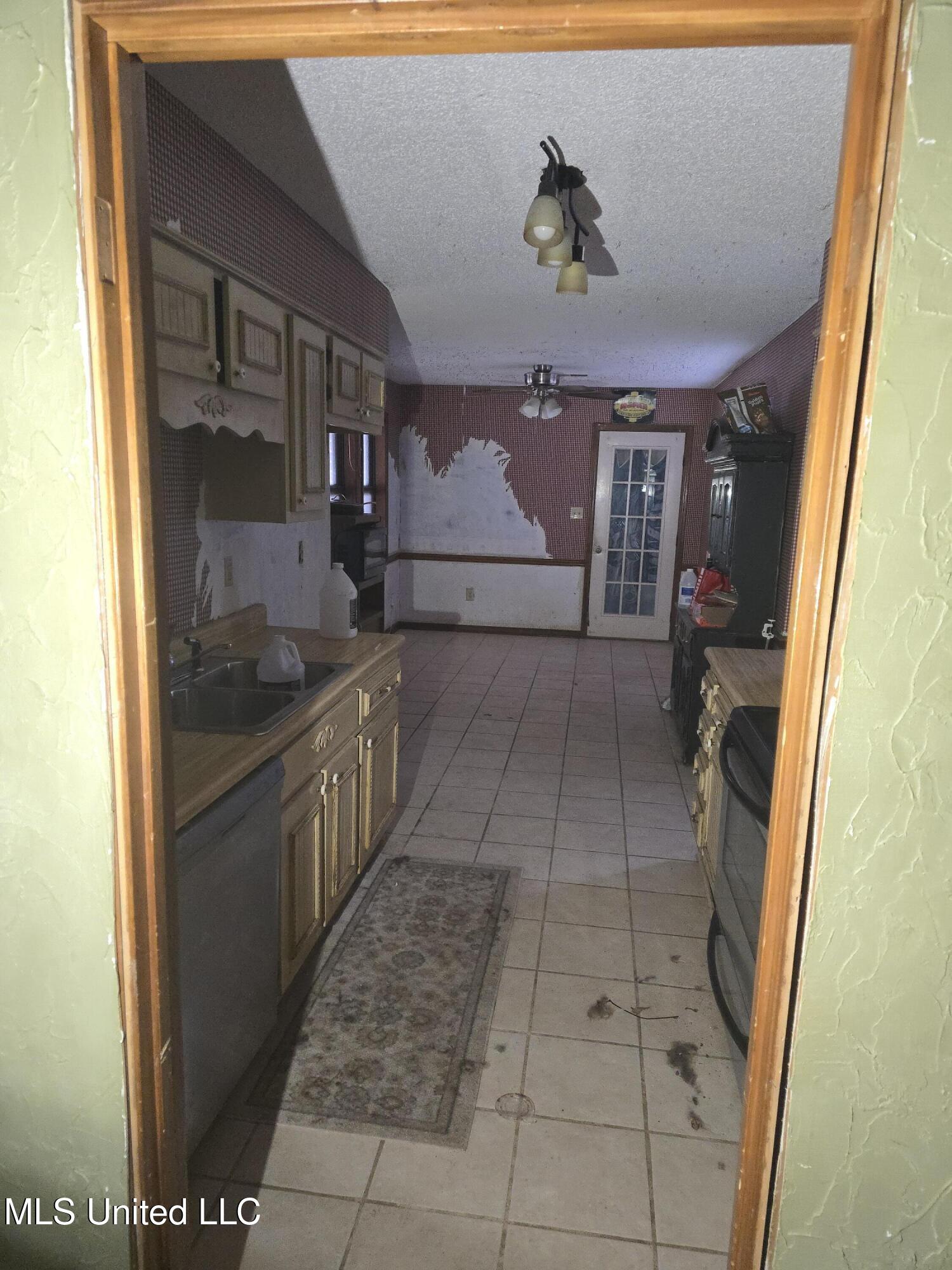 6861 River Birch Road Walls, MS 38680 - Photo 18 of 28 20250118_112043
