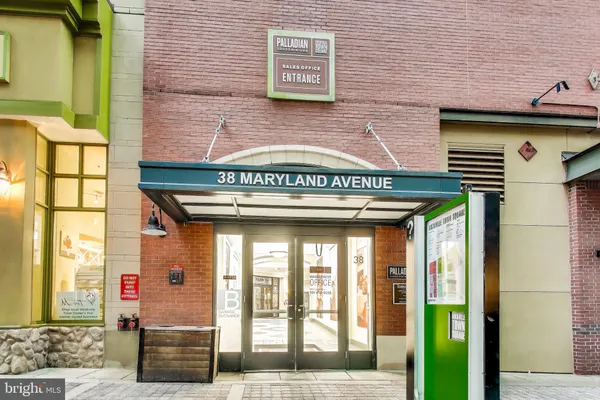 $2,400 | 38 Maryland Avenue, Unit 320, Rockville, MD 20850