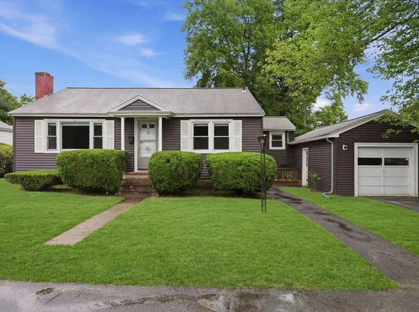 $499,900 | 5 Seneca Street, Methuen, MA 01844