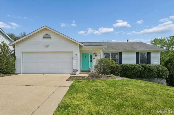 $275,000 | 12 Brooker Court, St. Peters, MO 63376