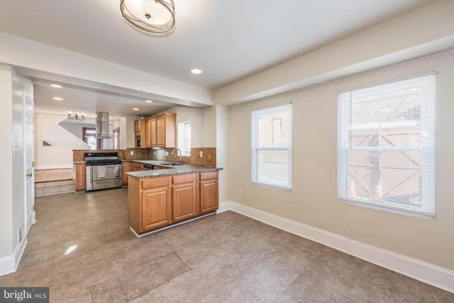 $2,900 | 2227 Bank Street, Baltimore, MD 21231