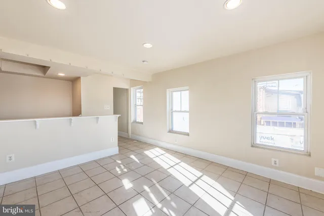 $2,900 | 2227 Bank Street, Baltimore, MD 21231