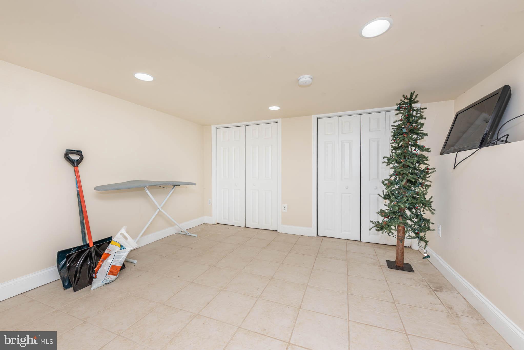 2227 Bank Street Baltimore, MD 21231 - Photo 31 of 39