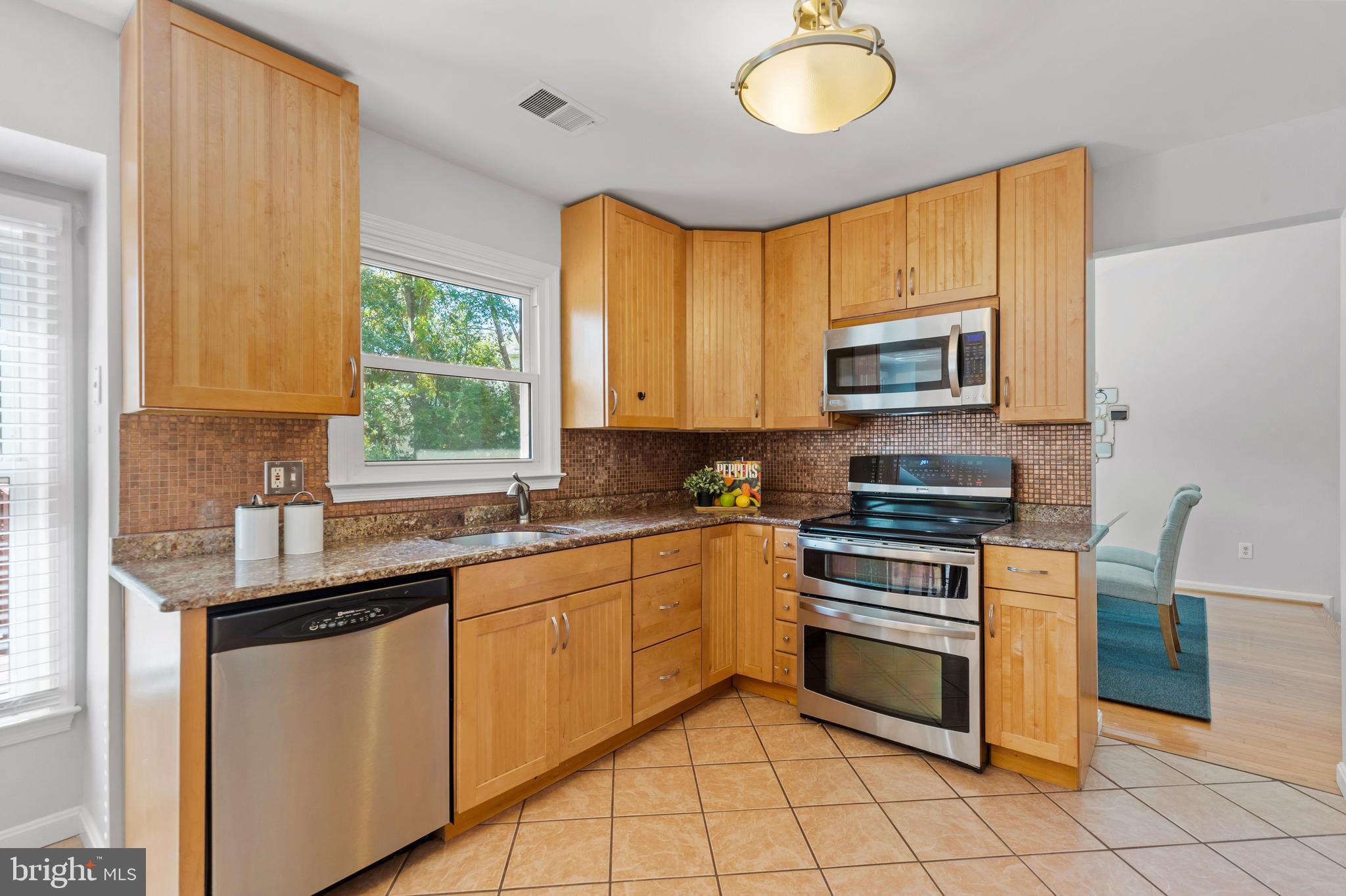 2001 Blue Ridge Court Herndon, VA 20170 - Photo 14 of 41