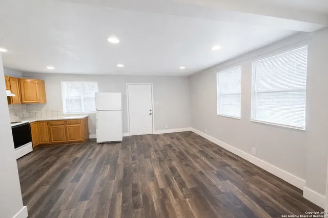 $850 | 116 Dolores Avenue, Unit 1, San Antonio, TX 78228