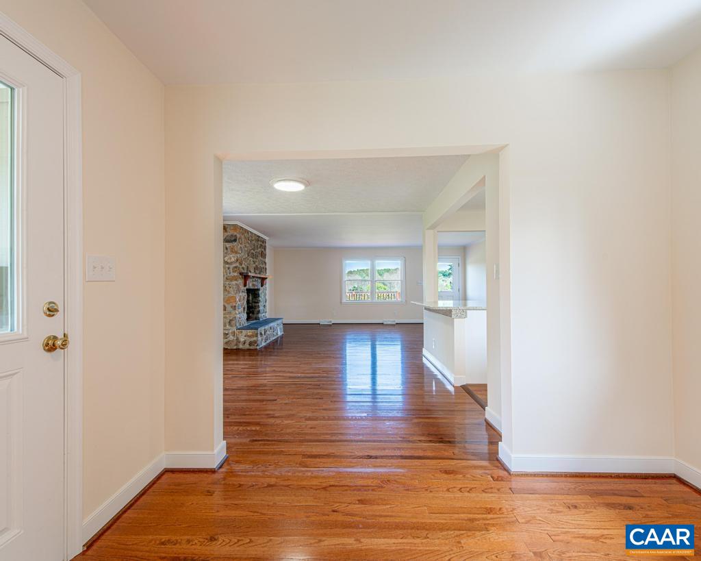 654 Clarks Tract Keswick, VA 22947 - Photo 4 of 28