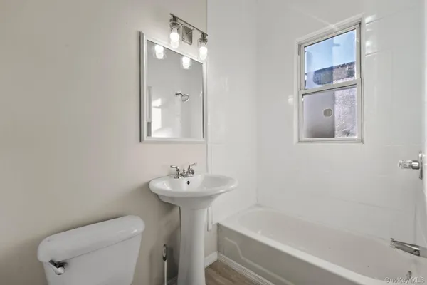 $3,800 | 11 Lafayette Place, Unit 1, Yonkers, NY 10701