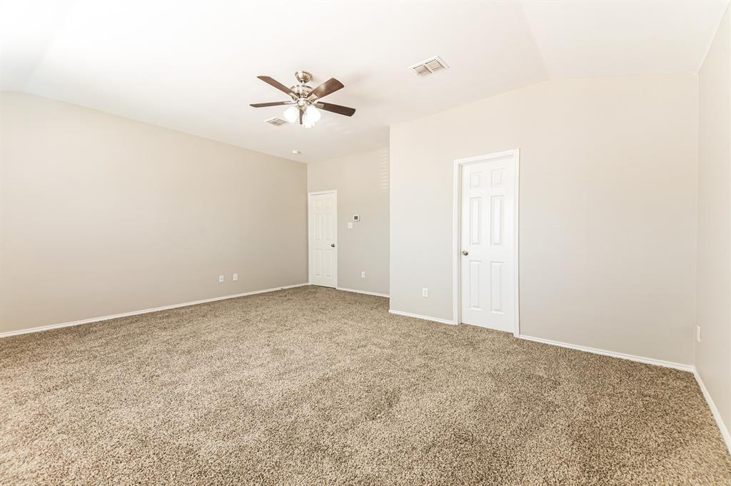 1412 Pine Ridge Road Roanoke, TX 76262 - Photo 11 of 18