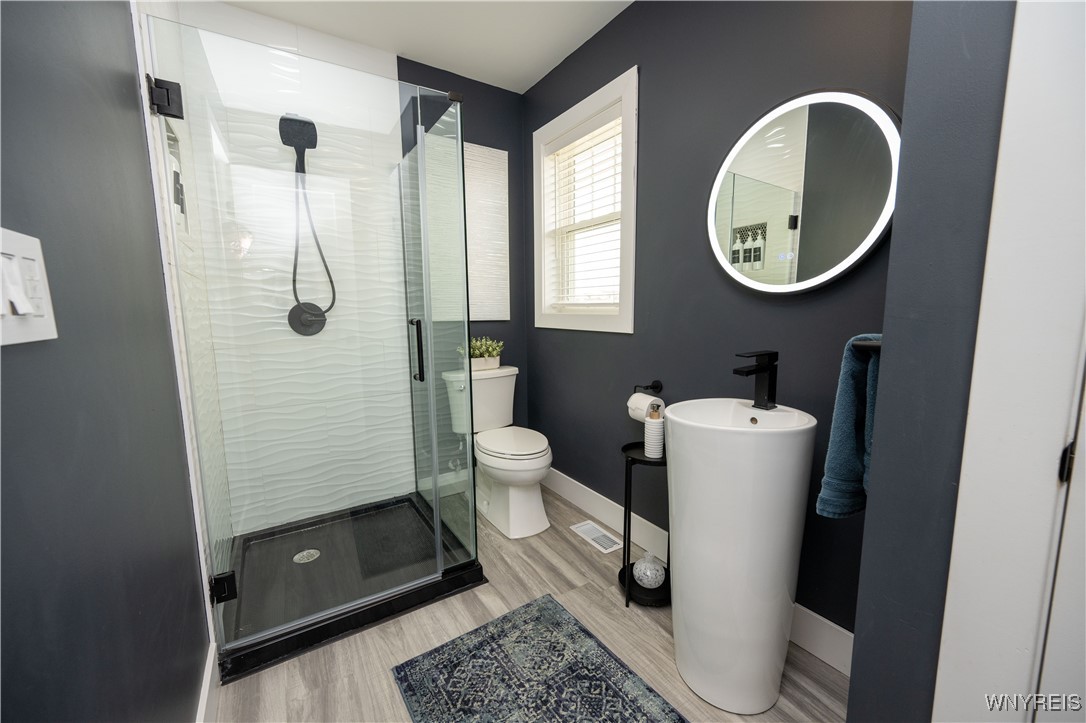 1225 Losson Road Cheektowaga, NY 14227 - Photo 16 of 47 First floor common bath.