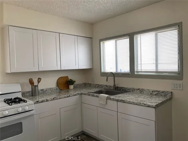 $1,975 | 118 East Gardena Boulevard, Carson, CA 90248